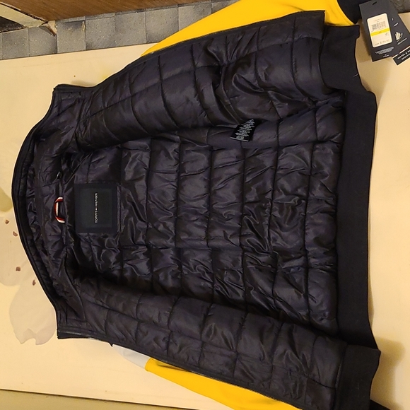 💛Tommy Hilfiger💛 - Picture 4 of 9